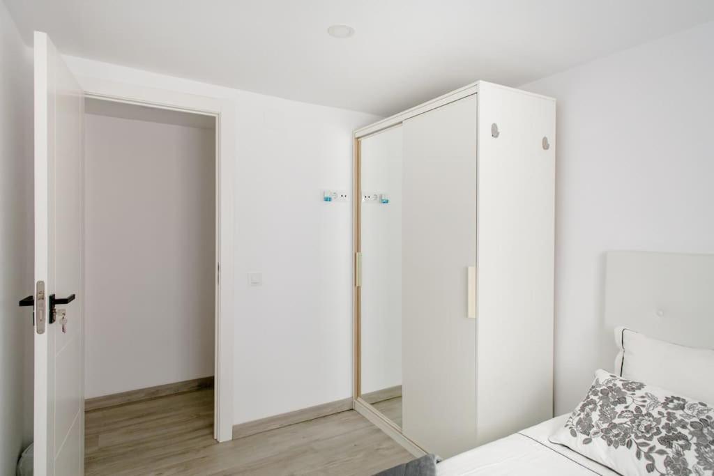 Habitaciones Bonitas Y Comodas L’Hospitalet de Llobregat Exterior foto