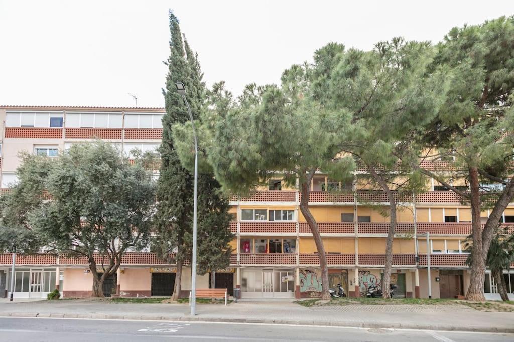 Habitaciones Bonitas Y Comodas L’Hospitalet de Llobregat Exterior foto