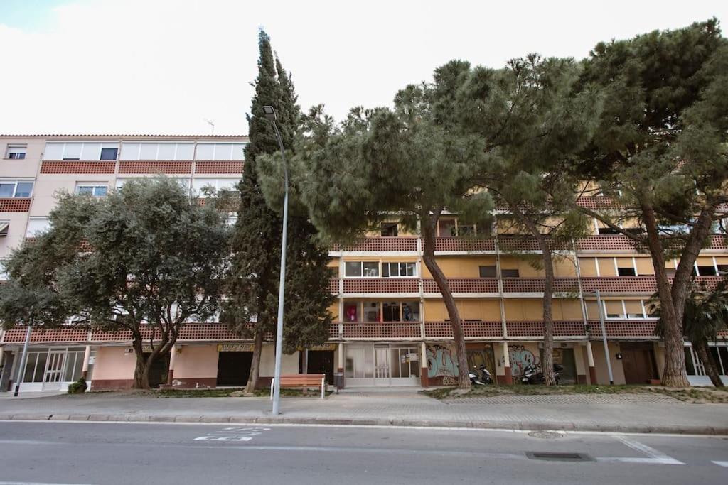Habitaciones Bonitas Y Comodas L’Hospitalet de Llobregat Exterior foto